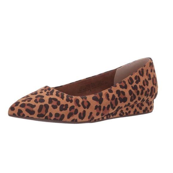 Animal Print Flats with Slight Wedge Heel Size 6 NEW in Box Born in California - Picture 7 of 11